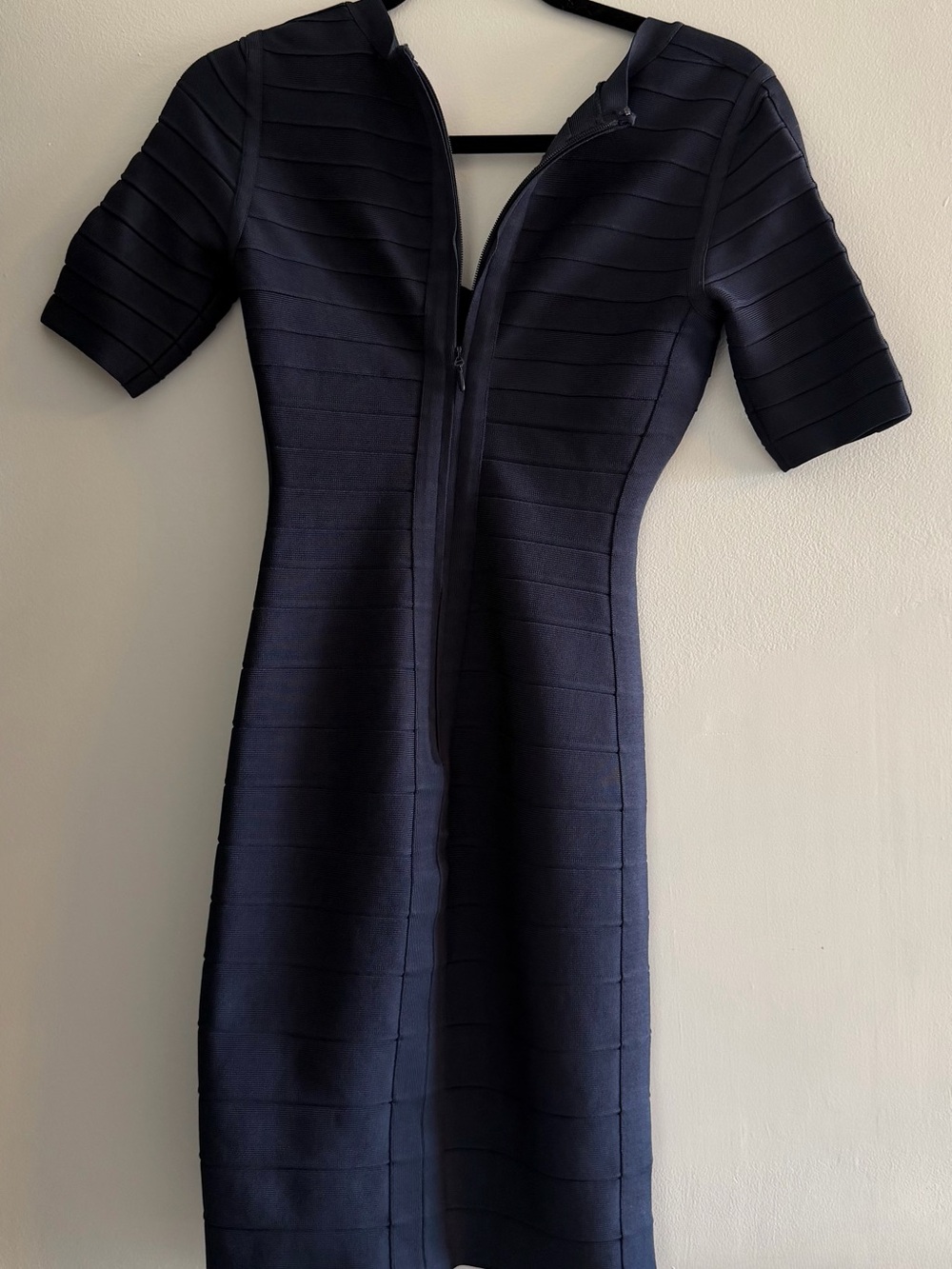 Herve Leger Iconic dress size S - Picture 3 of 7